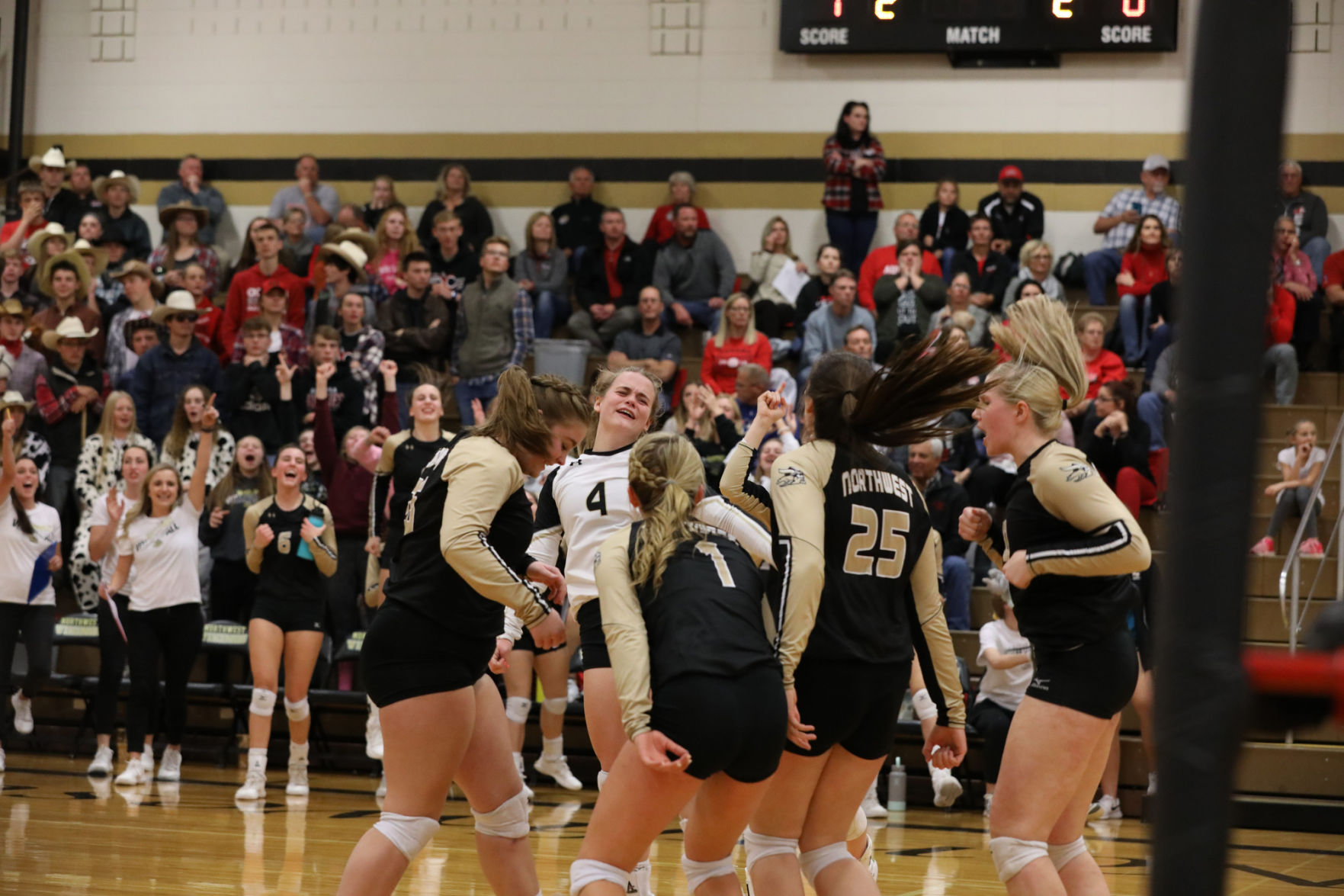 Outtakes_103119_northwestauroravball_zlm045A.JPG